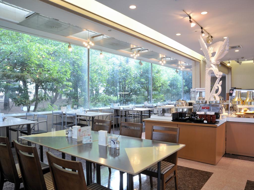 Hotel Crown Palais Kitakyushu Buitenkant foto