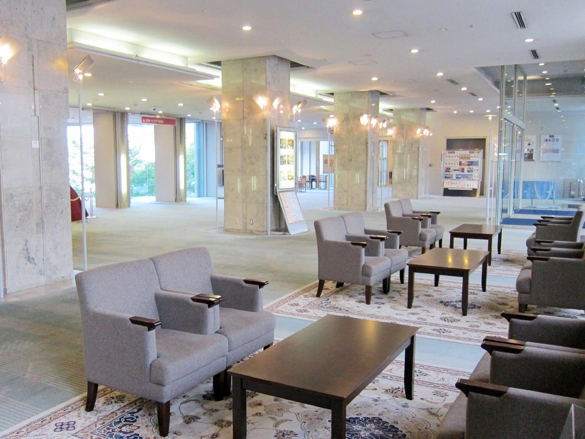 Hotel Crown Palais Kitakyushu Buitenkant foto